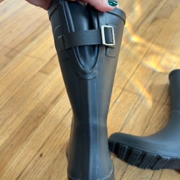 rubber rain boots - Picture 3 of 4